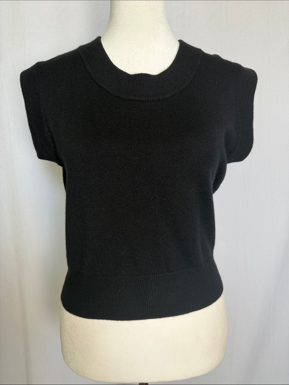 NEW Cloud Ten Viscose Blend Classic Black Knit Cap-Sleeve Sweater Top Size Small